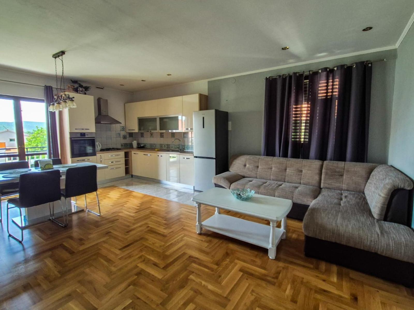 טוראני Apartments And Pansion M&R מראה חיצוני תמונה