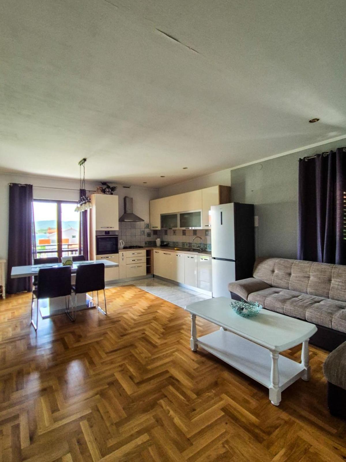 טוראני Apartments And Pansion M&R מראה חיצוני תמונה