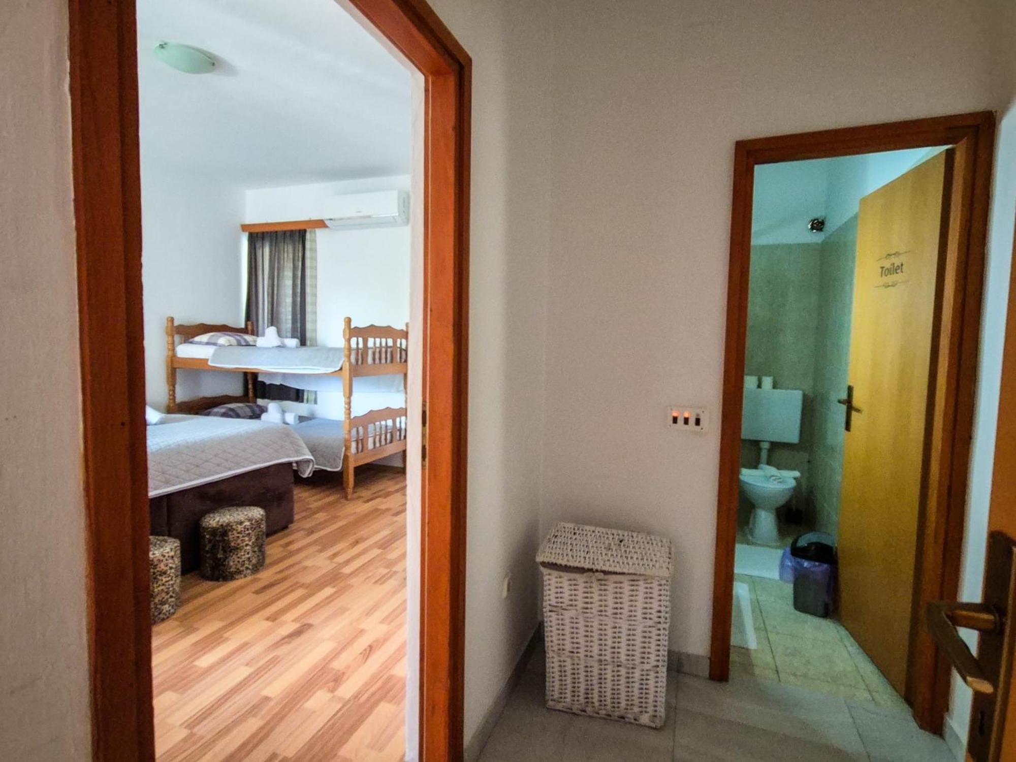 טוראני Apartments And Pansion M&R מראה חיצוני תמונה