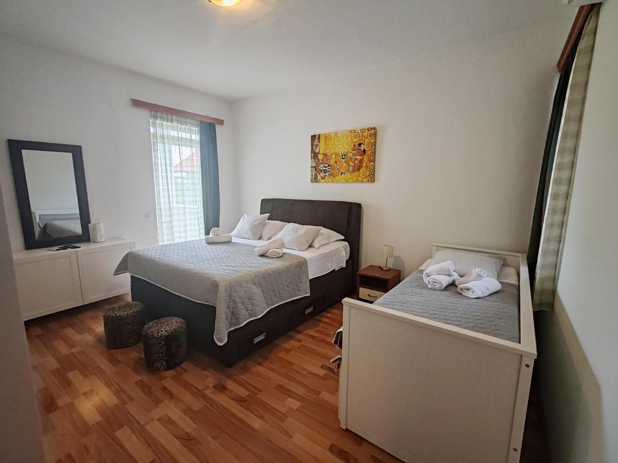 טוראני Apartments And Pansion M&R מראה חיצוני תמונה