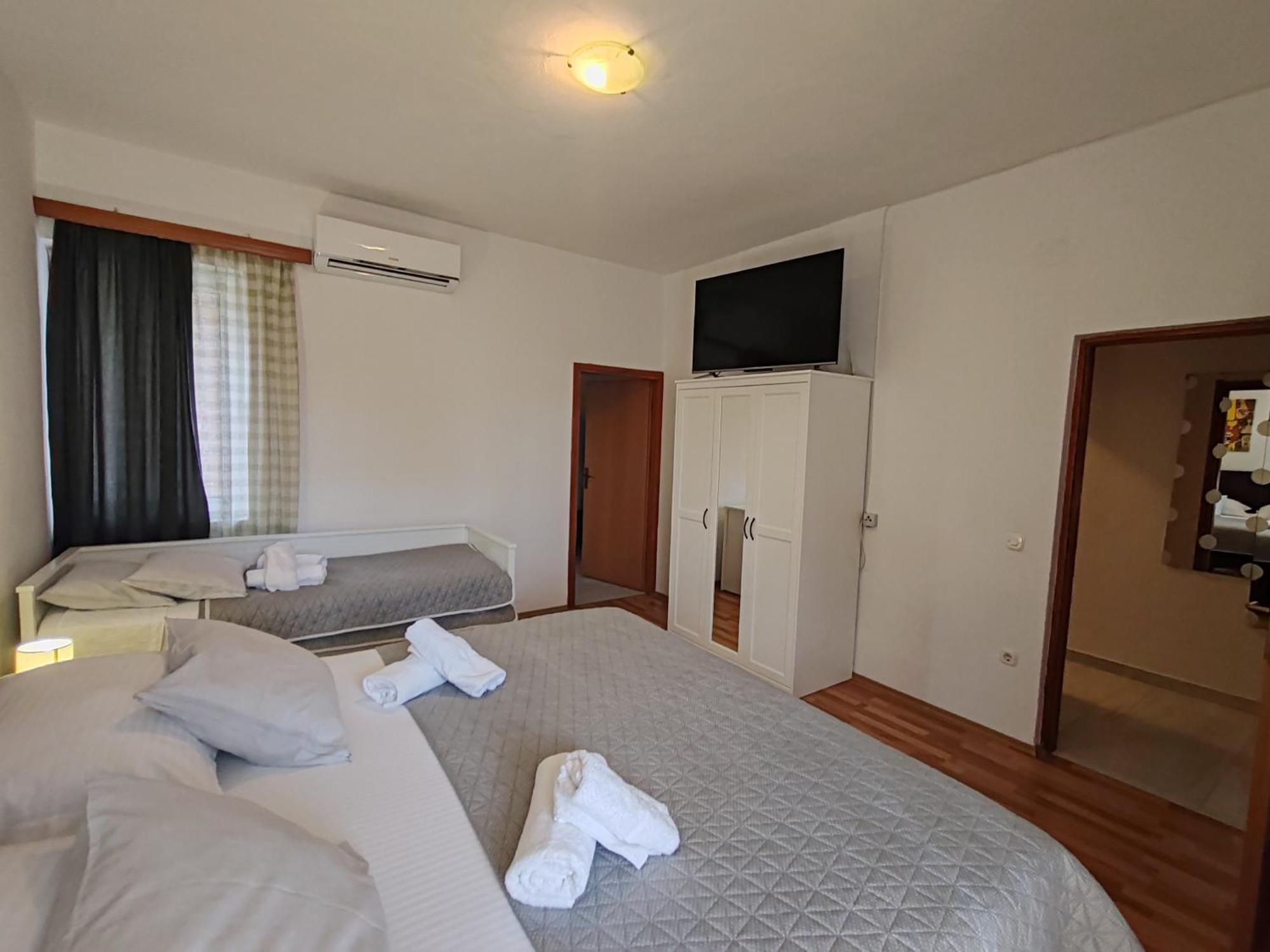 טוראני Apartments And Pansion M&R מראה חיצוני תמונה