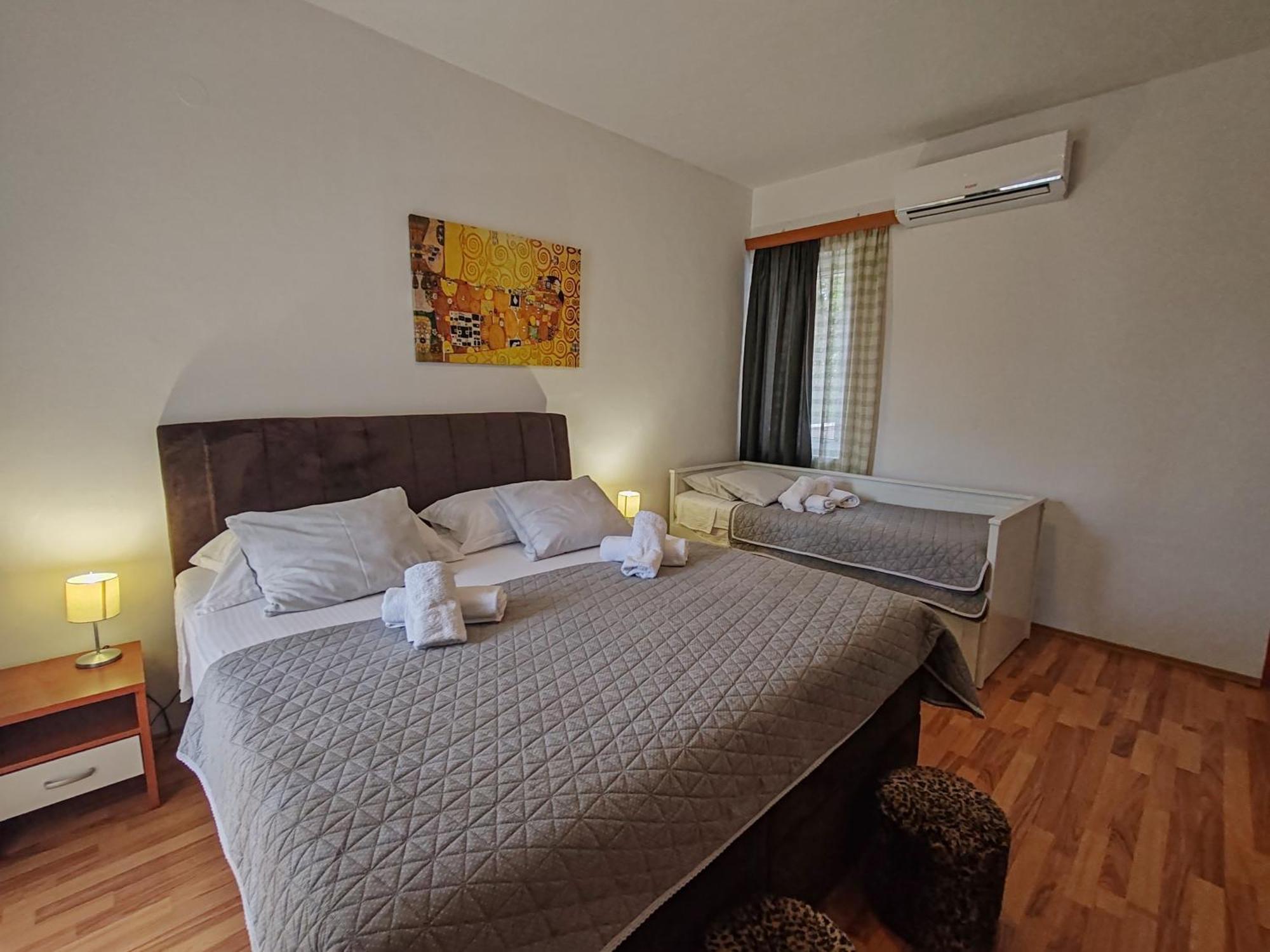 טוראני Apartments And Pansion M&R מראה חיצוני תמונה